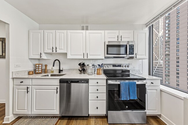 Photo - 320 E Ontario St Apartment