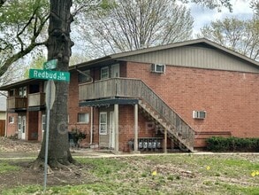Building Photo - 2506 Redbud Ln