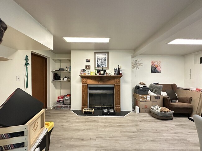 Foto del edificio - 2341 N Leavitt St