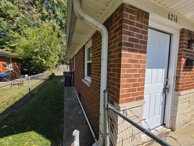 Building Photo - 6216 Eastridge Dr