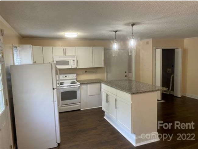 Foto del edificio - 718 E Maple Ave