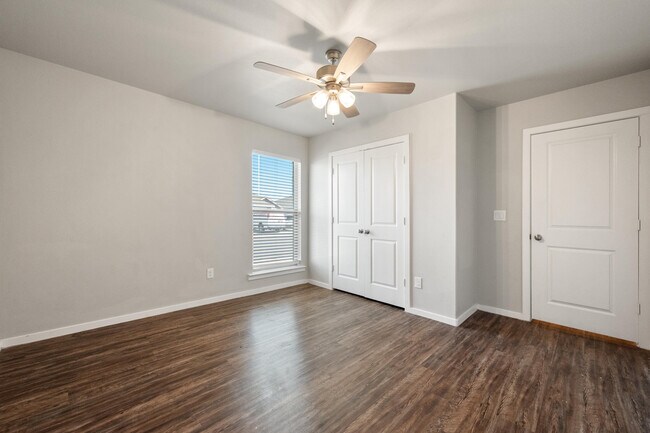 Foto del edificio - 2022 Kenwood Ave