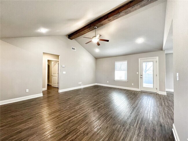 Foto del edificio - 1721 Charismatic Dr