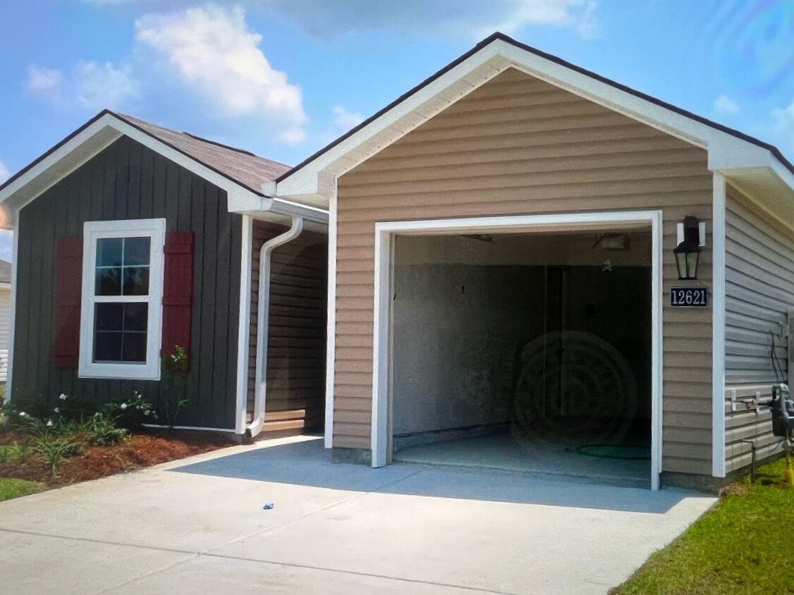 Primary Photo - 12621 Orchid Ln