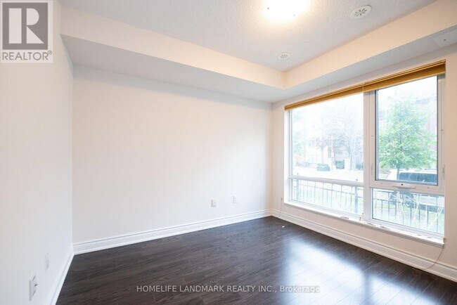 Building Photo - 319 South Park Rd