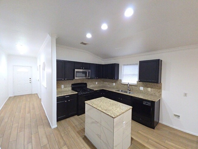 Foto del edificio - 8111 Sanford St
