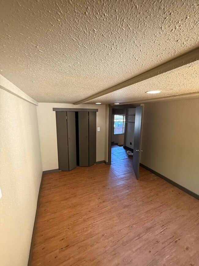 Foto del edificio - 1313 Lookout Ave