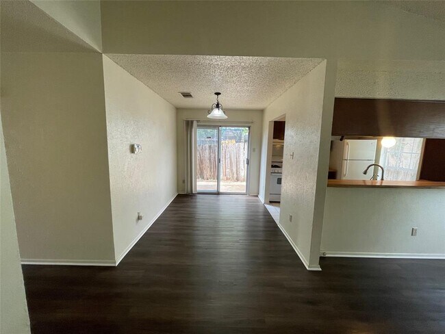 Building Photo - 7603 Woodstone Cove