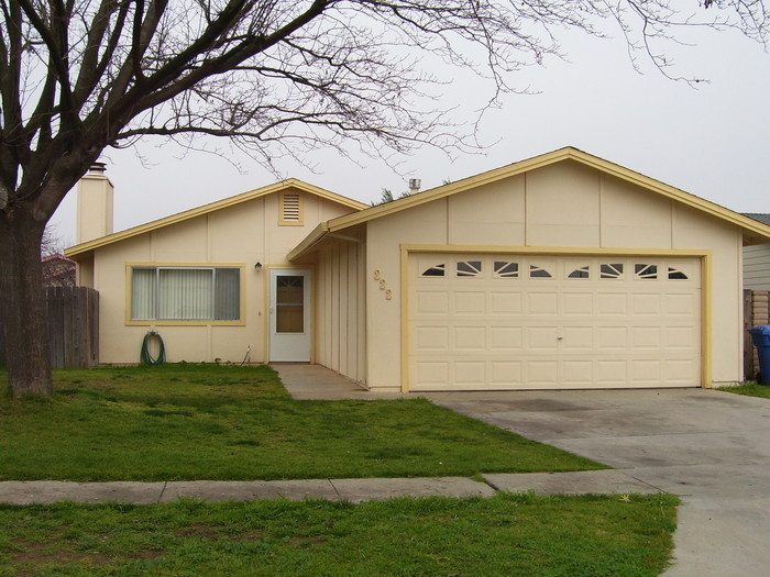 Primary Photo - Nice 3 bedroom house in Greenfield