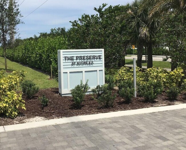 Building Photo - 1406 Gopher Ter