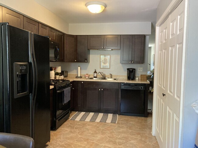 636 Anita Ave Antioch Il 60002 Townhouse For Rent In Antioch Il Apartments Com