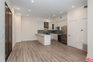 Building Photo - 1237 S Holt Ave