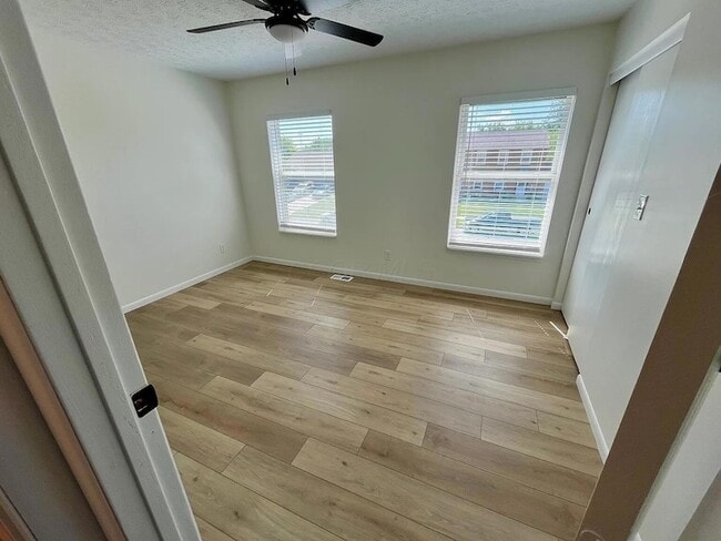 Building Photo - 4895 Drayton Rd