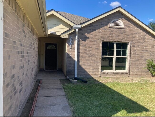 Foto del edificio - 6902 Oakmantle Dr