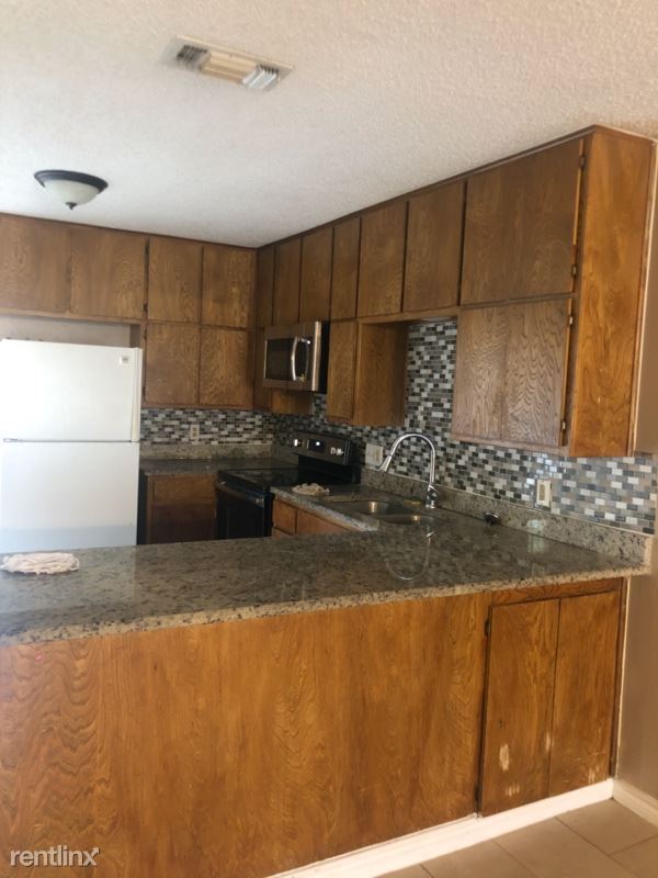 Building Photo - 2415 Ventura Dr