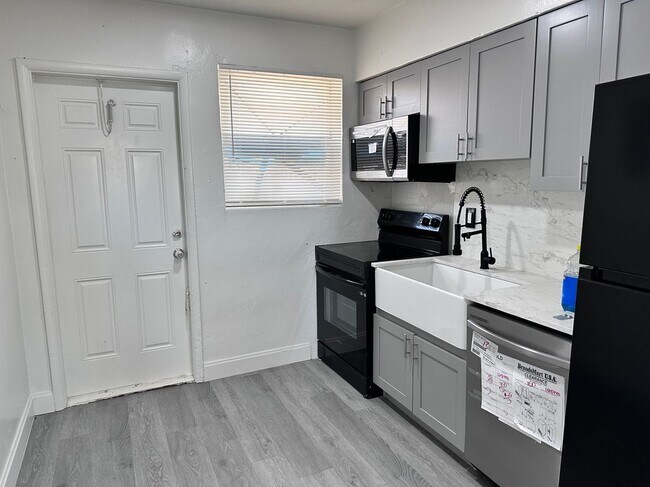 Foto del edificio - 207 NW 7th St