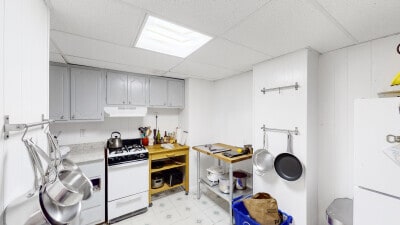 Building Photo - 16 Glenville Ave