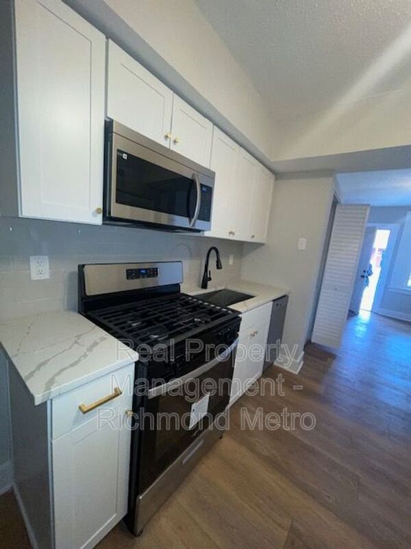 Foto del edificio - 613 N 32nd St