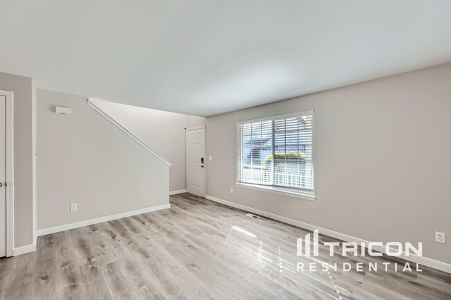 Building Photo - 18708 35th Ave NE