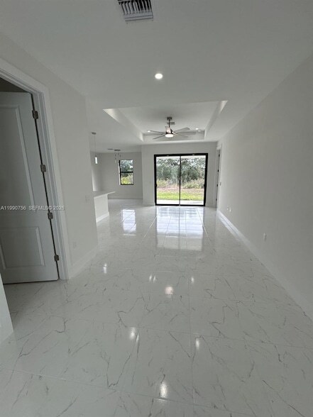 Foto del edificio - 4624 Connie Ave N