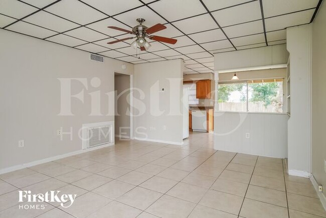 Foto del edificio - 2527 Sandy Ln