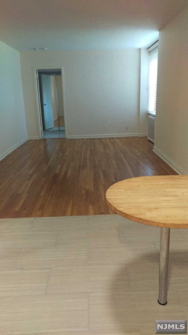 Foto del edificio - 410 Park Pl
