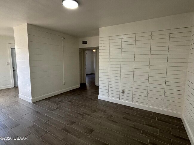 Foto del edificio - 93 Ford St