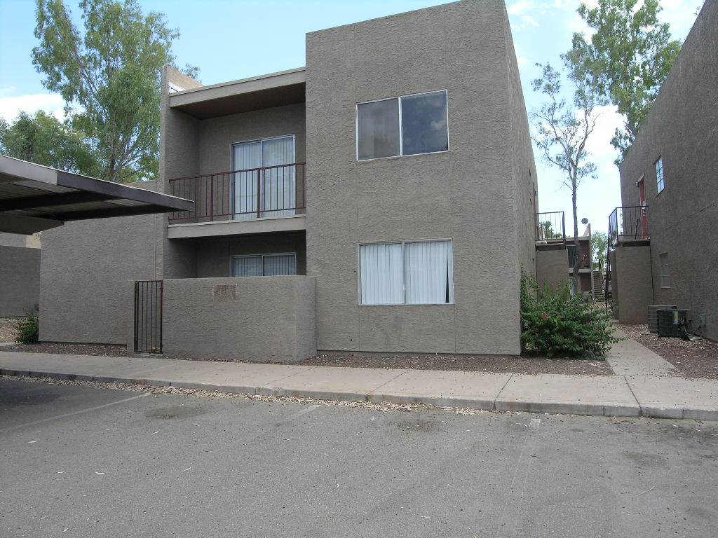 Primary Photo - 2831 E Monte Cristo Ave