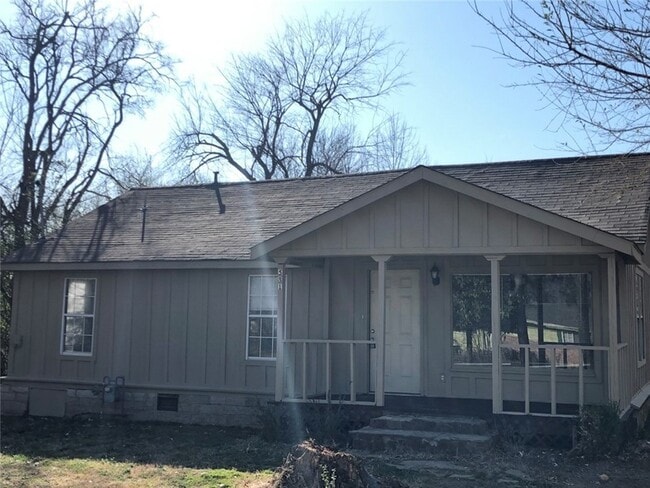 Building Photo - 581 S Ray Ave