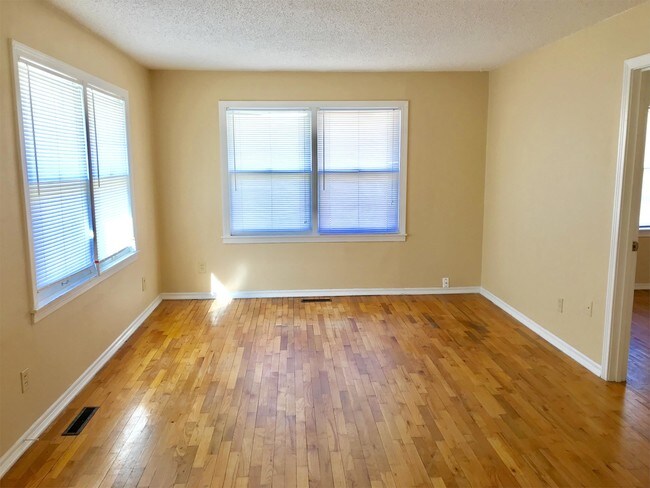 Foto del edificio - 3016 W Burton St