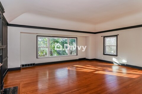 Foto del edificio - 2343 Ridgewood Road
