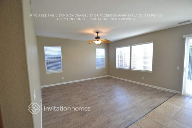 Building Photo - 32626 Spun Cotton Dr