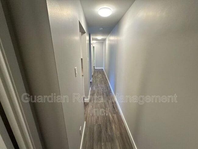 Photo du bâtiment - 117 Centennial Dr