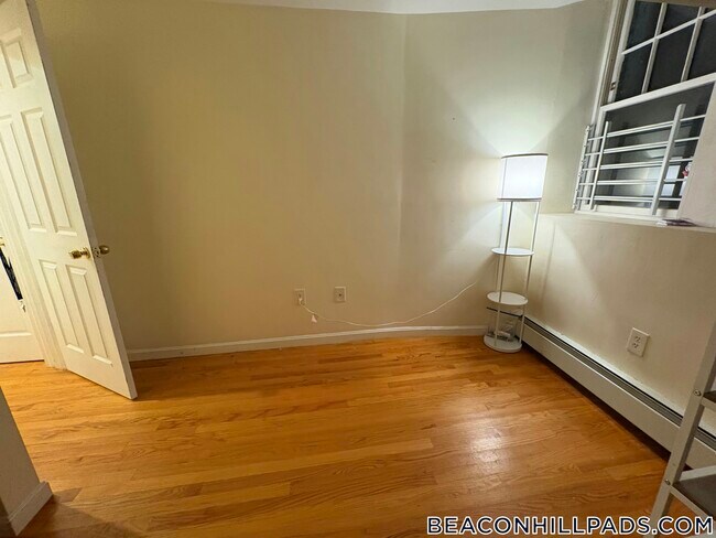 Foto del edificio - 28 Phillips St