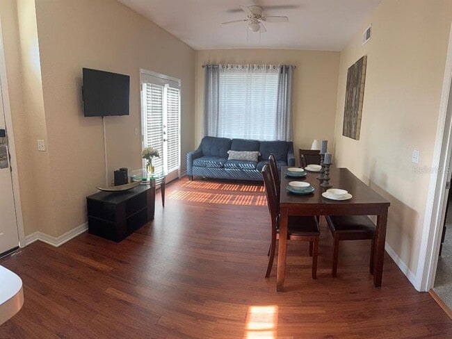 Building Photo - 2201 SAN CHISTABOLO UNIT 101 Dr