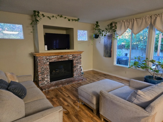 Building Photo - 3550 Big Sky Ct