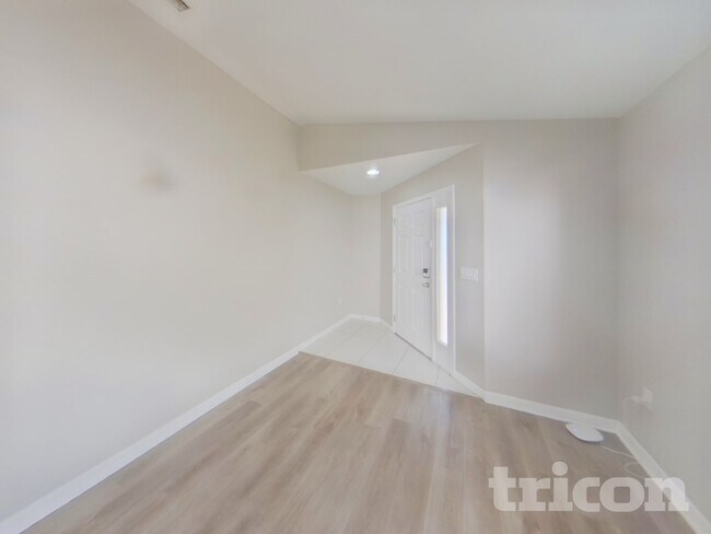 Foto del edificio - 1433 Delano Trent St