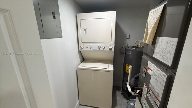 Foto del edificio - 14180 NW 22nd Ave