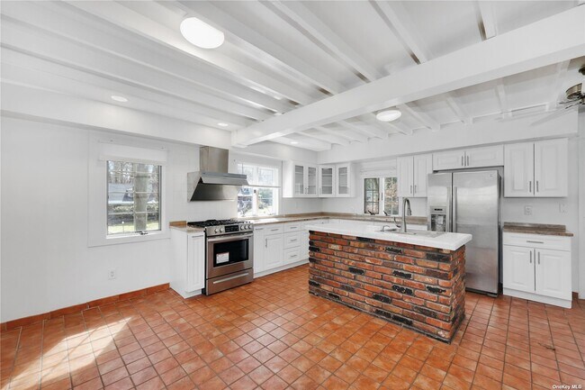 Building Photo - 4 N Ravine Rd
