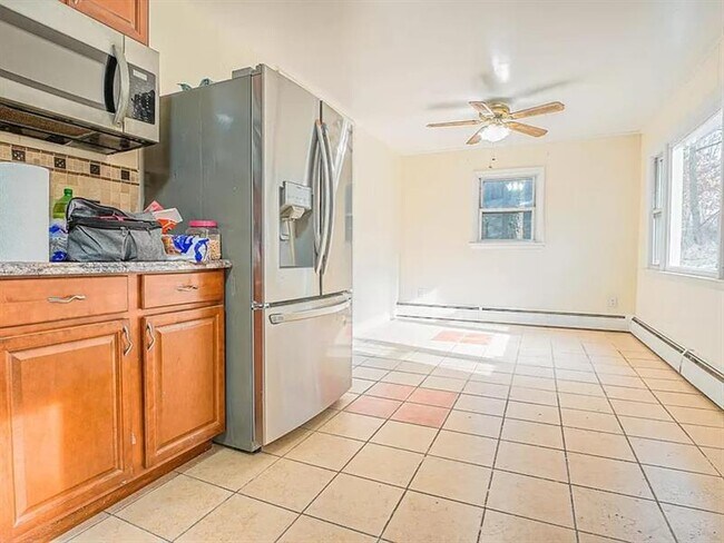 Foto del edificio - Freshly Painted