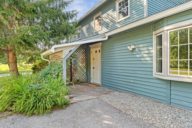 Building Photo - 12 Brickyard Rd