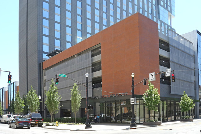 Building Photo - The Residences at OMNI Louisville