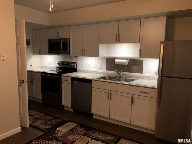 Building Photo - 22 Cherry Hill