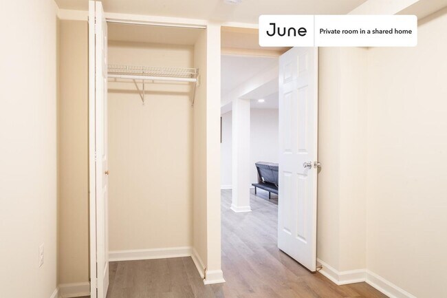 Foto del edificio - Room in Shared 4 bed/3.5 bath home