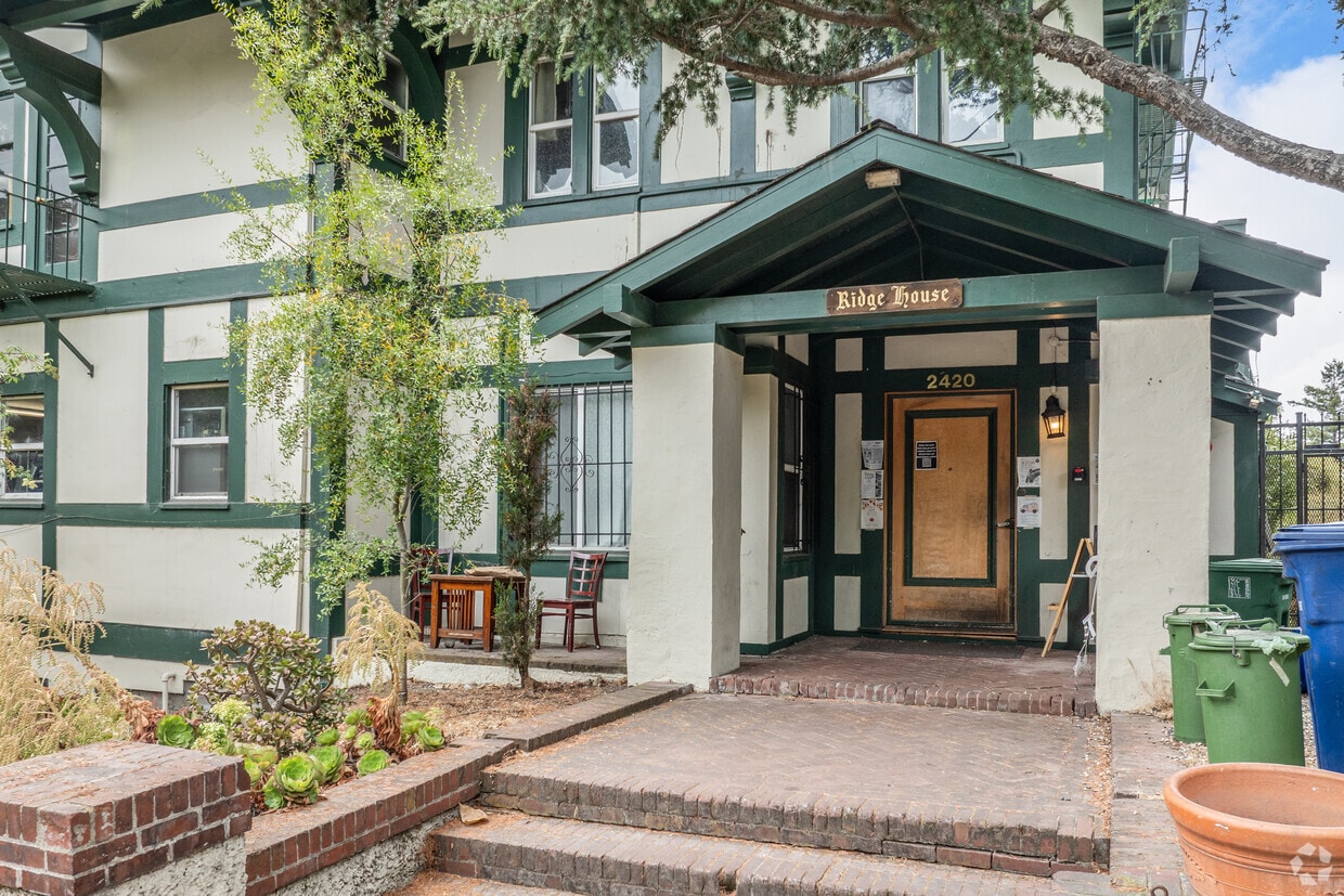 Casa Zimbabwe - 2422-2422 Ridge Rd Berkeley, CA 94709 | Apartments.com