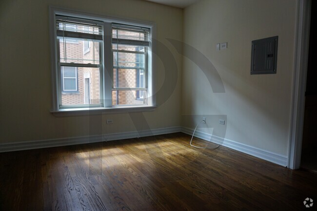 Building Photo - 3820 N Sheffield Ave