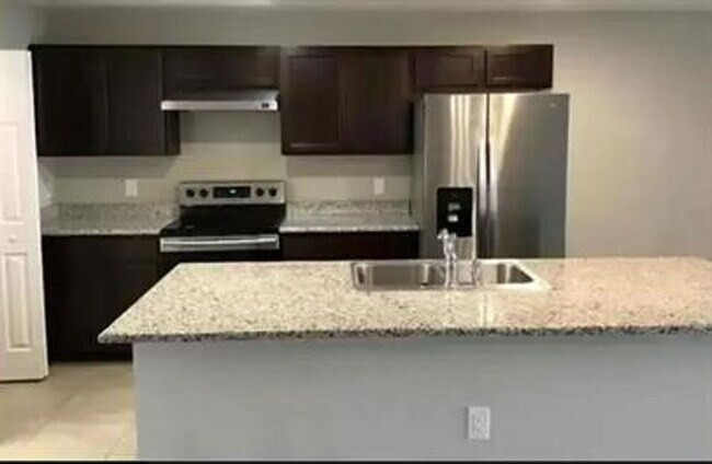 Foto del edificio - 4605 SW 9th Ave