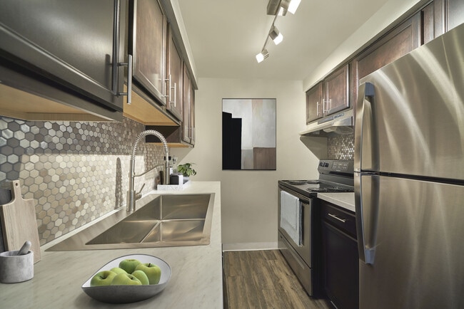 Cambridge Place apartments — community photo - Cambridge Place
