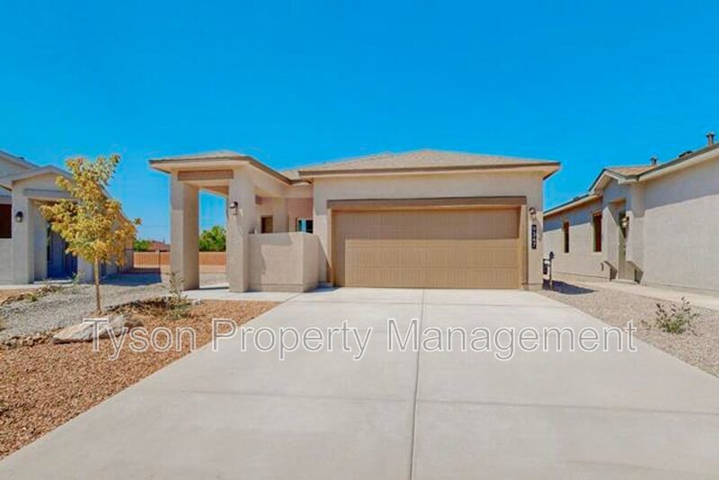 Primary Photo - 8220 San Pedro Dr NE