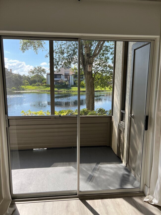 10263 Gandy Blvd N Unit 311, Saint Petersburg, FL 33702 Condo for